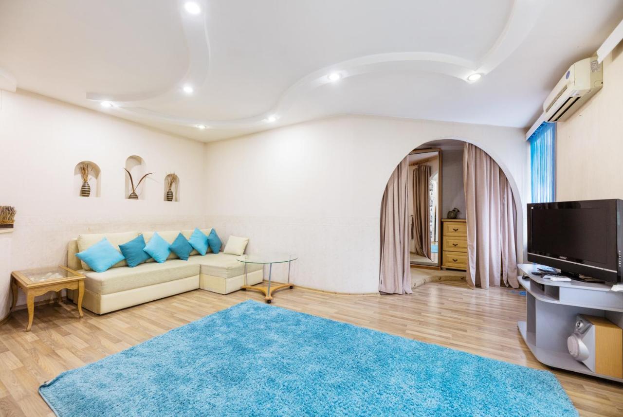 Appartamento На Палаце Спорта Kiev Esterno foto
